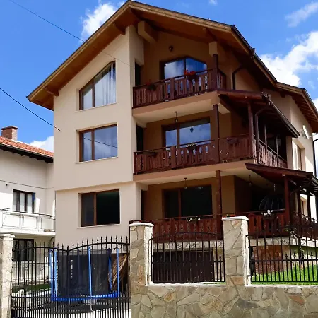 Къща за гости Belle Vie 4*